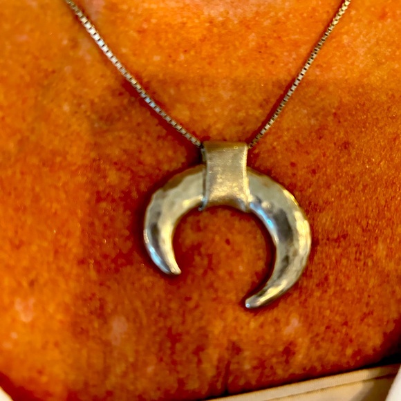 Vintage Silpada Horn Sterling Silver Necklace. New, used for display. - Picture 3 of 5